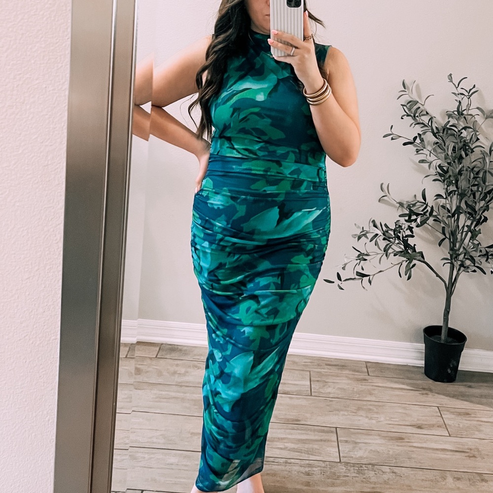 Elegant Green/Blue Dress